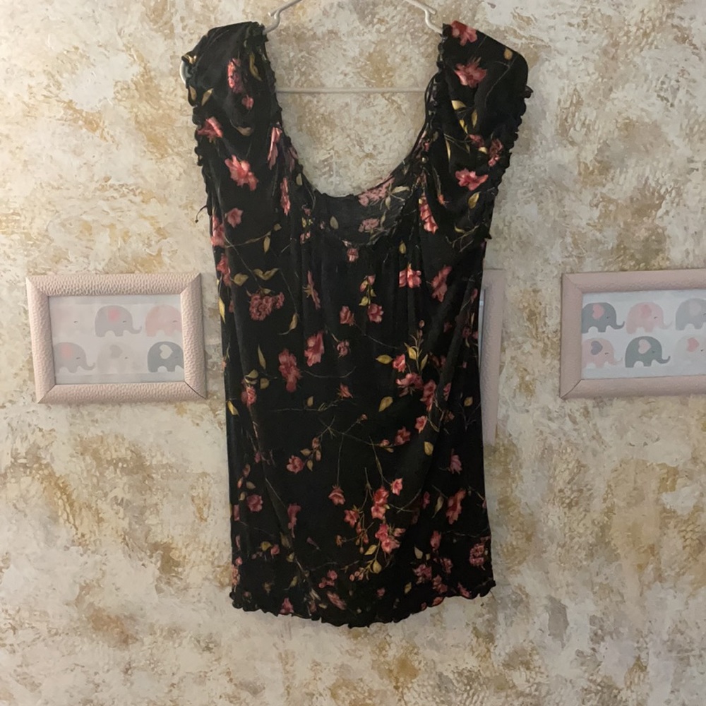 Floral top